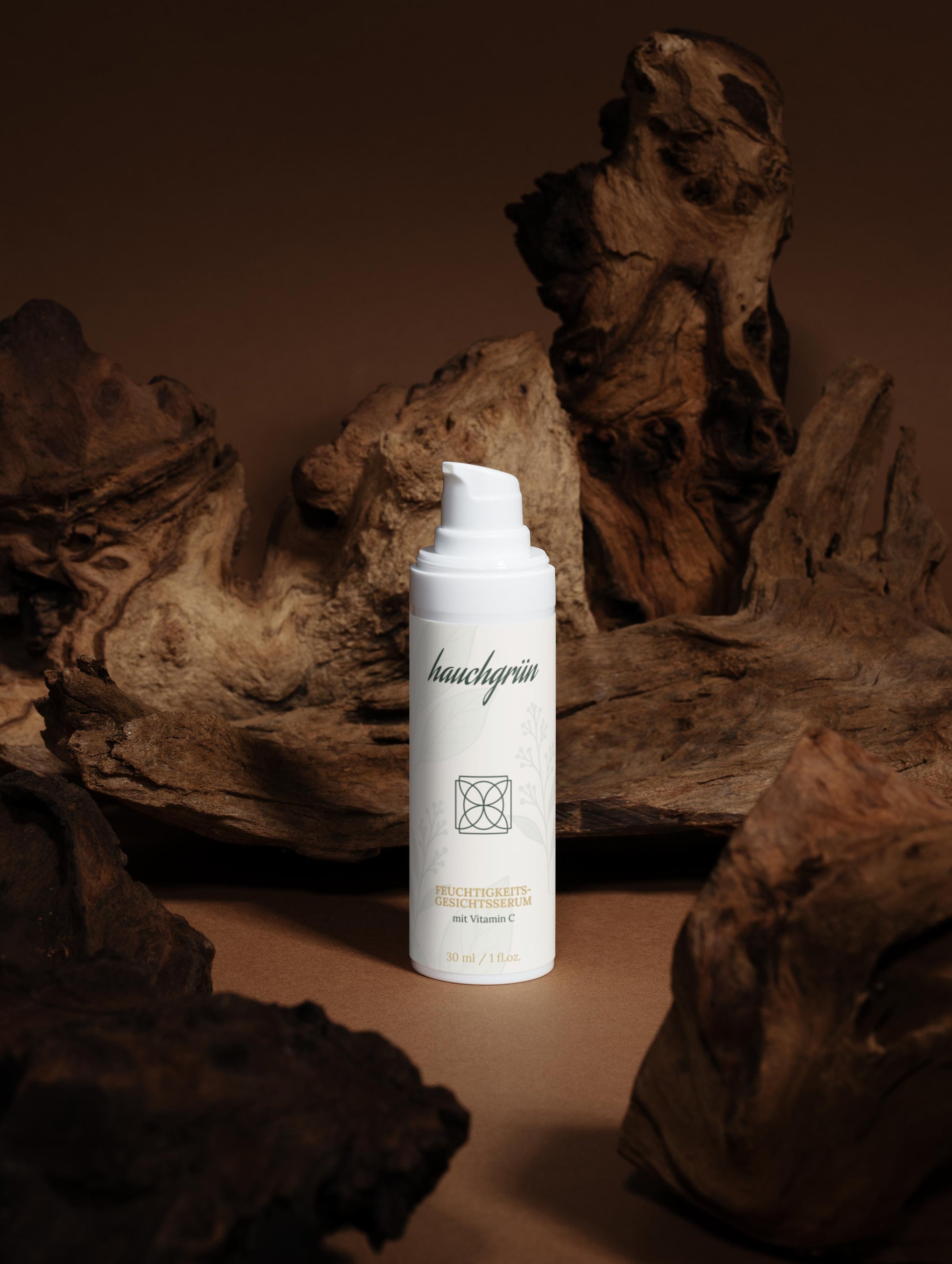 Veganes Feuchtigkeits-Gesichtsserum mit Vitamin C Naturkosmetik