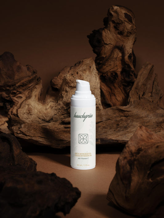 Veganes Feuchtigkeits-Gesichtsserum mit Vitamin C Naturkosmetik